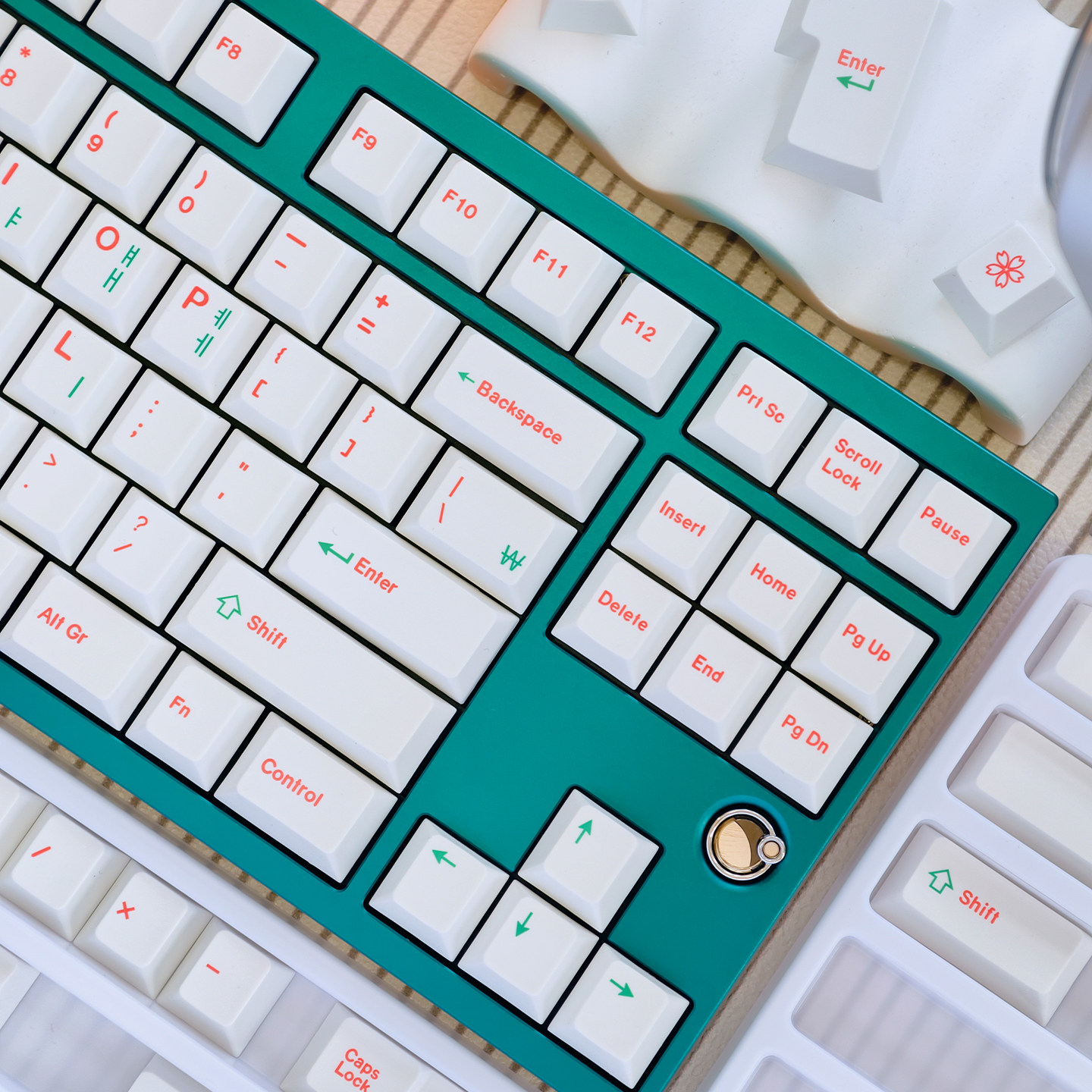 144 Niestandardowe Białe Nakła – Retro Gaming Keycaps recenzja i cena