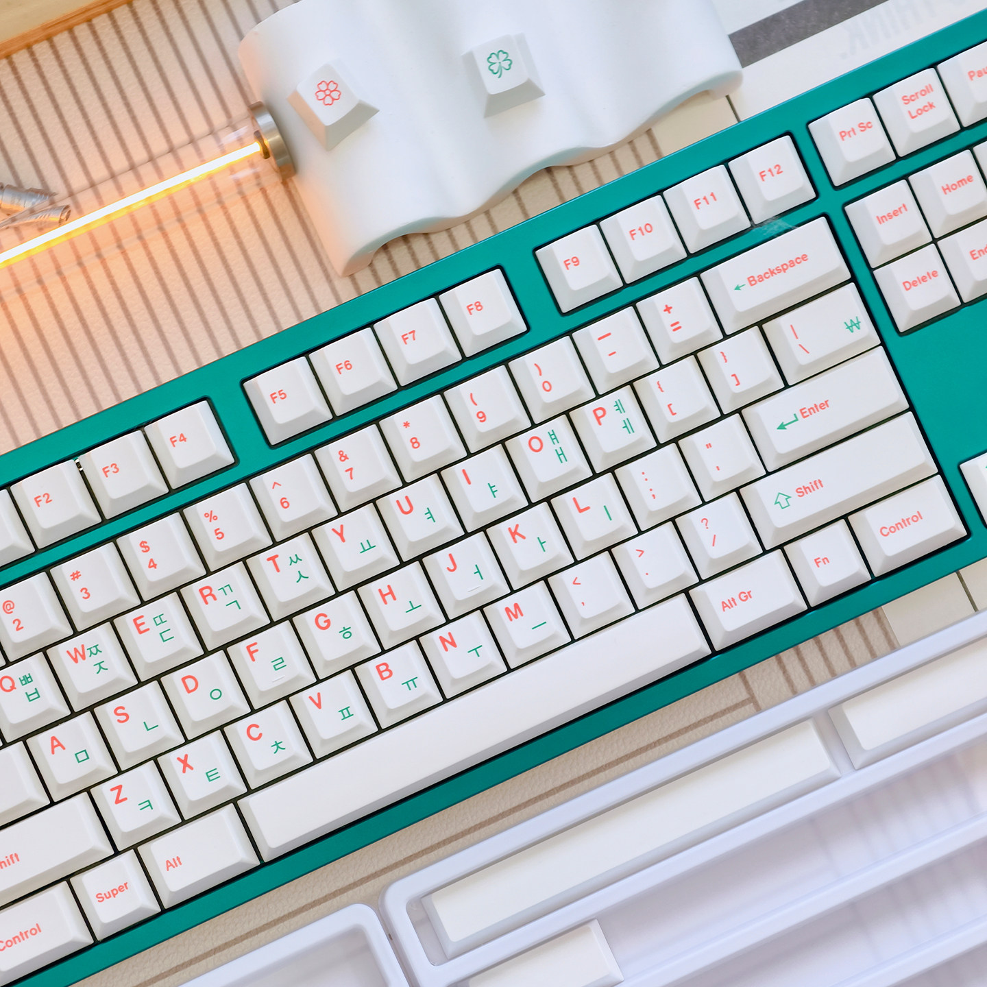 144 Niestandardowe Białe Nakła – Retro Gaming Keycaps recenzja i cena